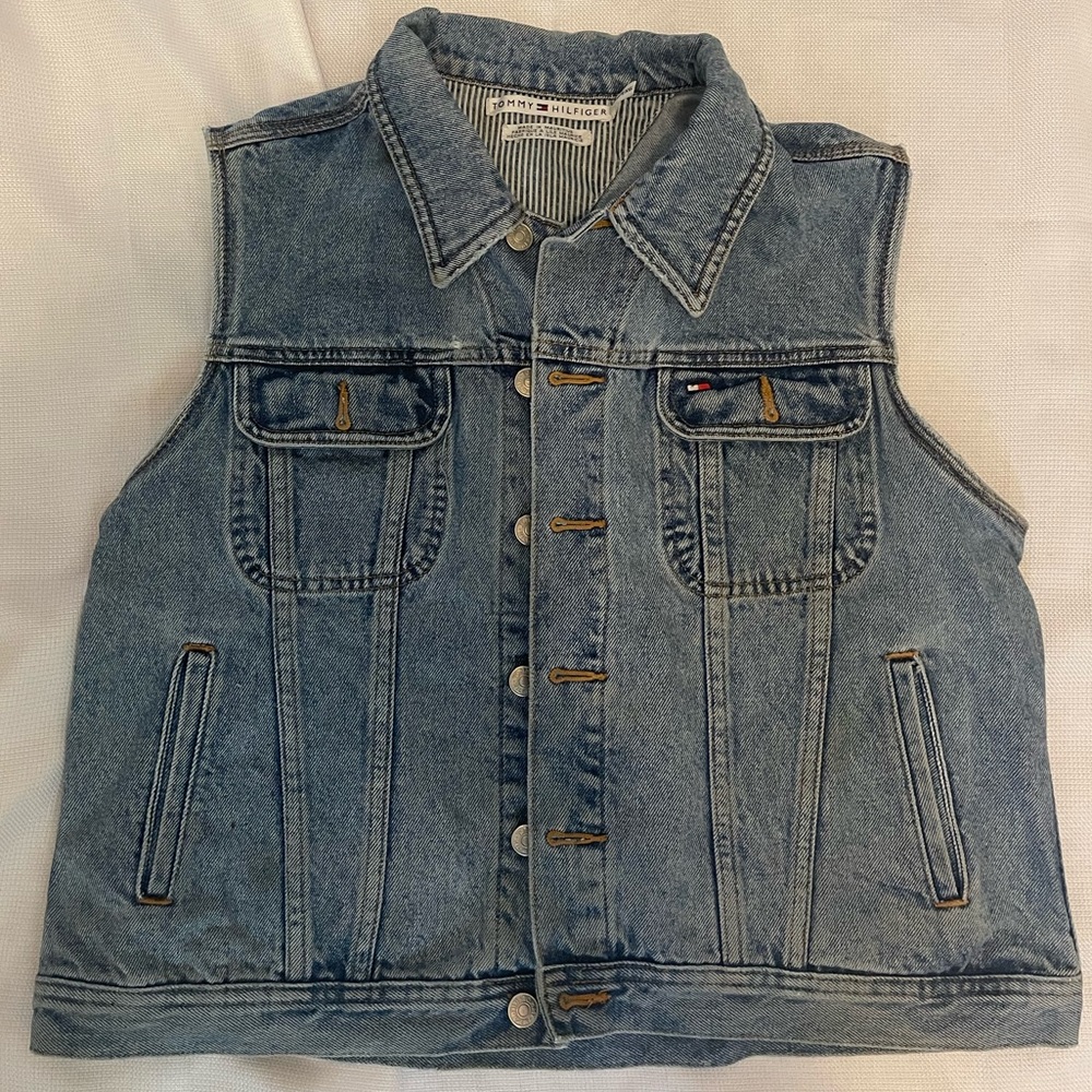 TOMMY HILFIGER light washed denim vest